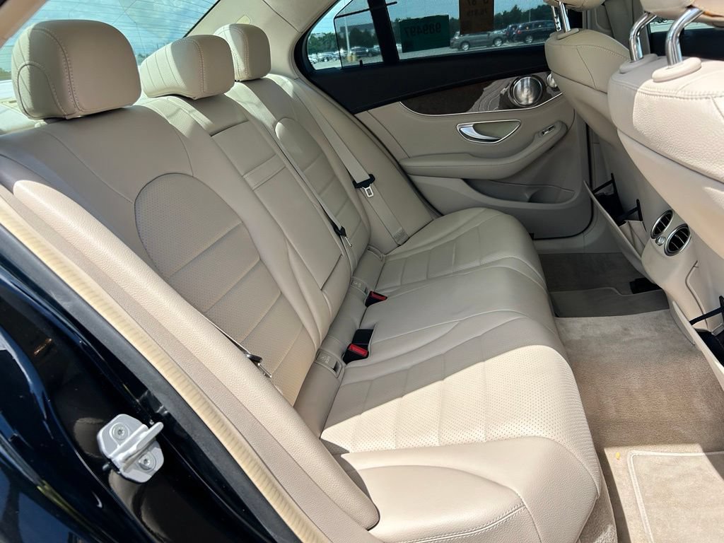 Used 2015 Mercedes-Benz C 300 4MATIC Sedan image 15