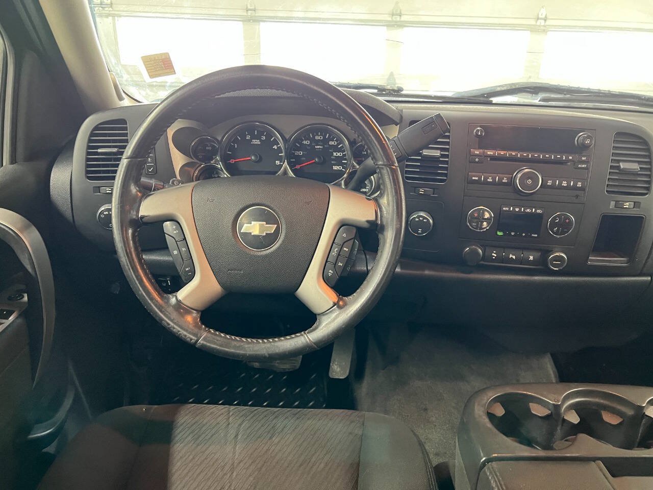 Used 2010 Chevrolet Silverado 2500 LT w/ Interior Plus Package AWD/4WD image 8