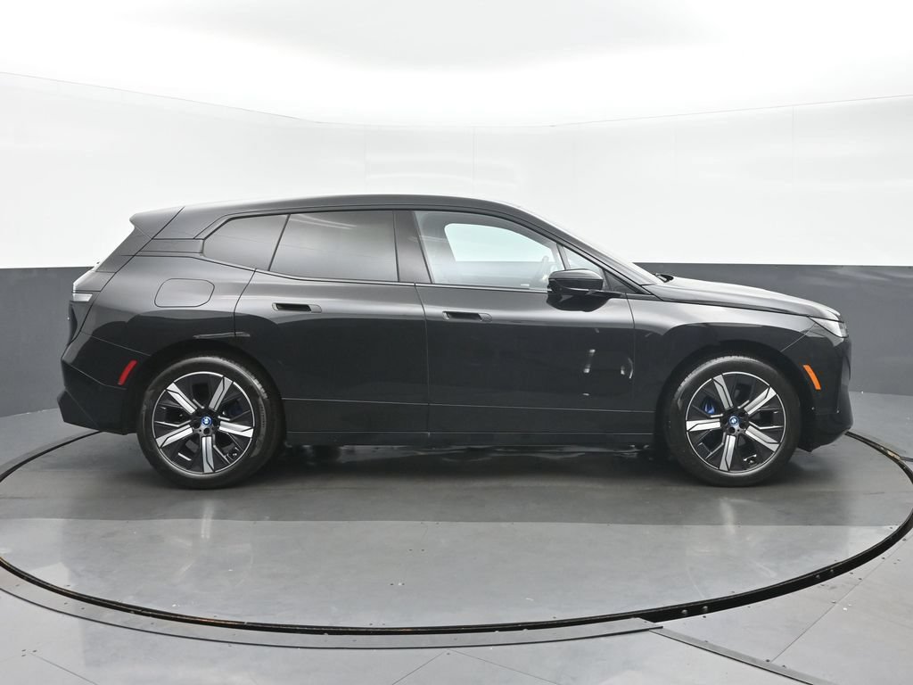 Used 2024 BMW iX xDrive50 w/ Premium Package AWD/4WD image 2