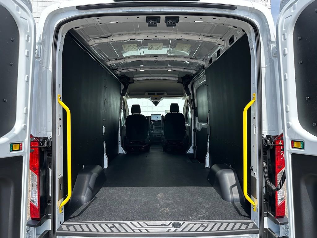 New 2026 Ford Transit 350 148 Medium Roof AWD w/ Load Area Protection Package image 24