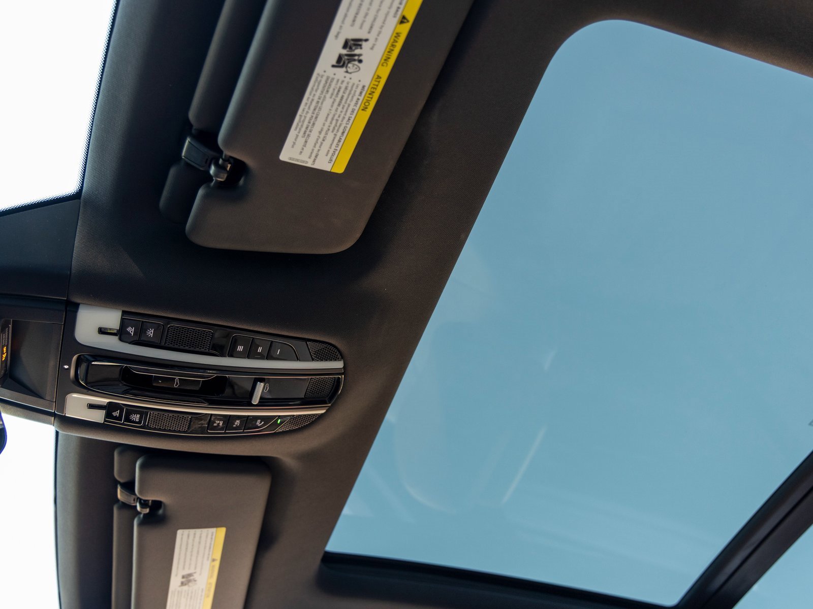 Certified 2023 Porsche Cayenne S image 27