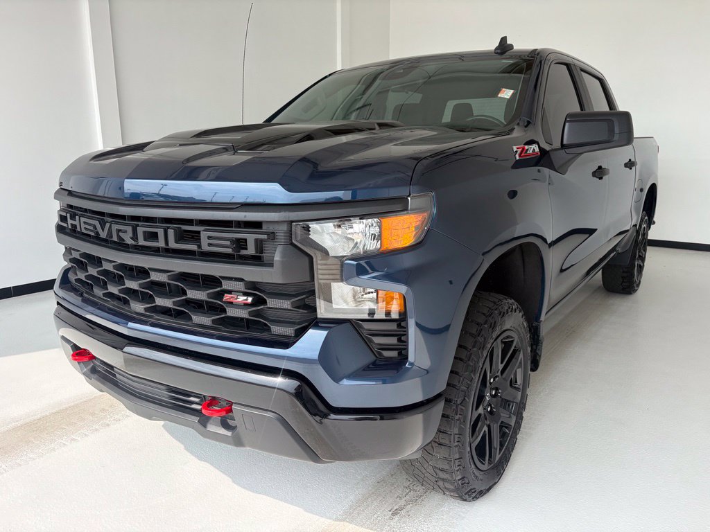 Used 2022 Chevrolet Silverado 1500 Custom Trail Boss w/ LPO, Dark Essentials Package AWD/4WD image 12