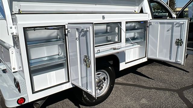 New 2026 Ford F250 XL w/ XL Chrome Package image 13