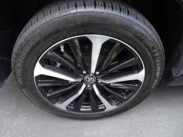 Used 2021 Toyota Highlander XSE AWD/4WD image 13