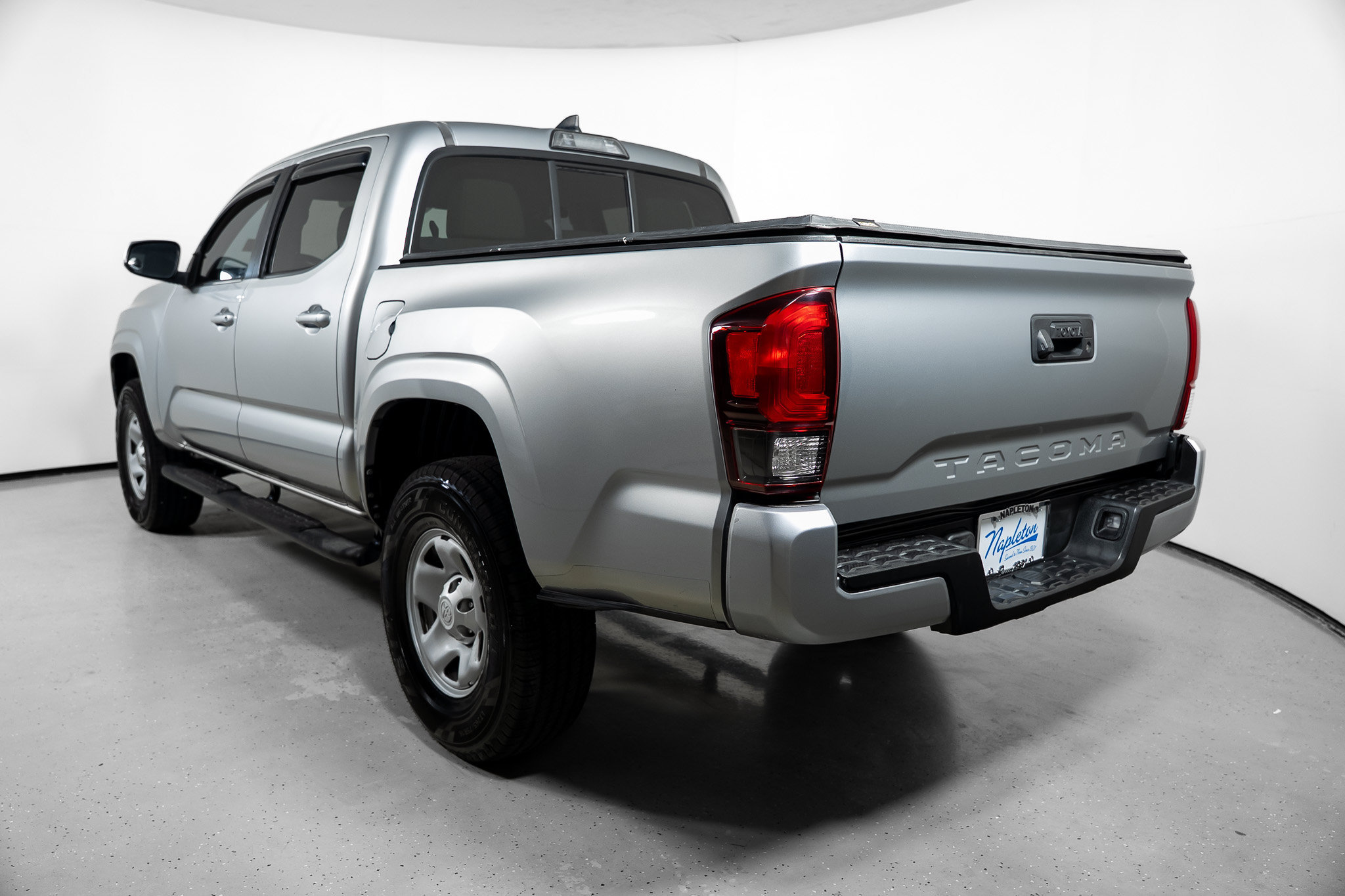 Used 2019 Toyota Tacoma SR w/ SR Convenience Package RWD image 12