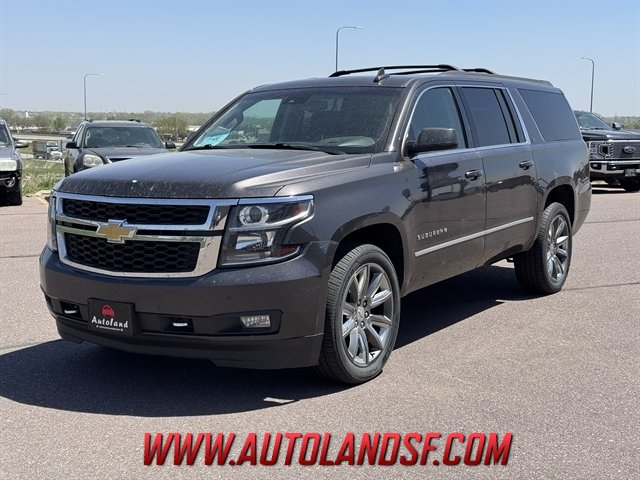Used 2018 Chevrolet Suburban LT w/ LT Signature Package AWD/4WD image 1