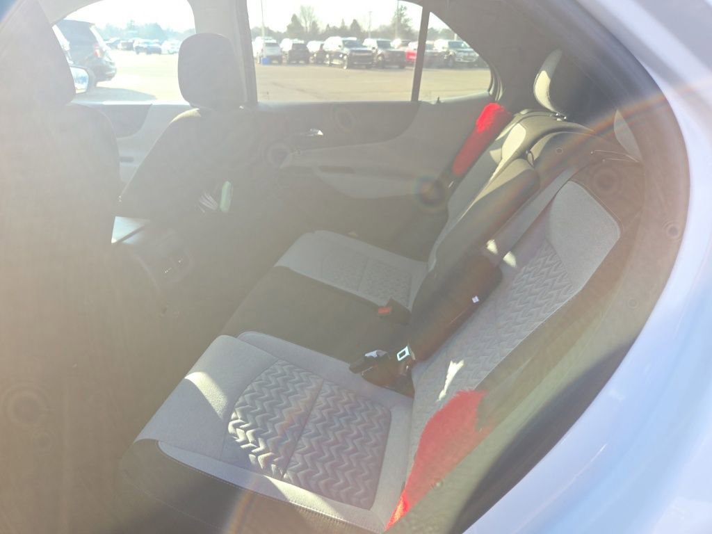 Used 2024 Chevrolet Equinox LT image 13