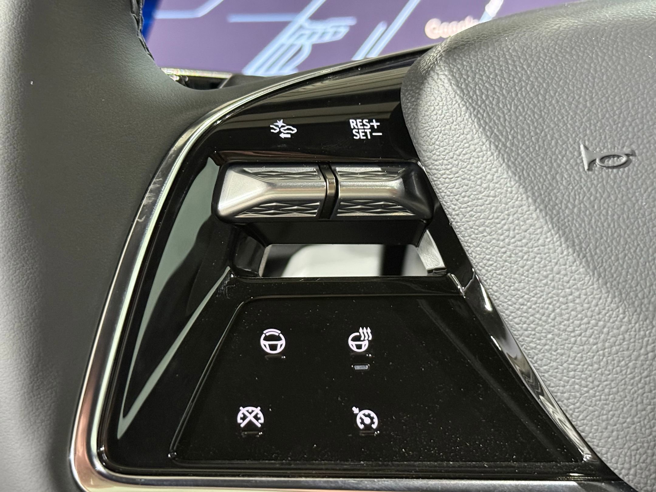 New 2026 Cadillac Optiq Luxury 2 image 13