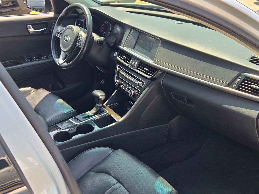 Used 2018 Kia Optima EX w/ Premium Package image 11