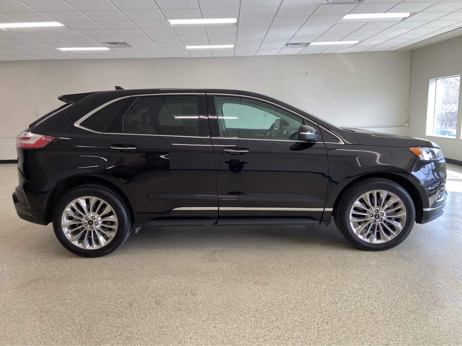 Used 2023 Ford Edge Titanium w/ Equipment Group 301A image 14