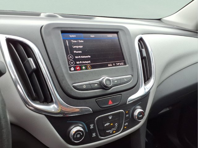 Used 2020 Chevrolet Equinox LS w/ LS Convenience Package FWD image 9