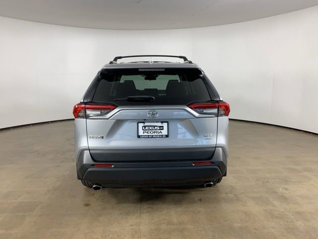 Used 2019 Toyota RAV4 XLE w/ Convenience Package image 10