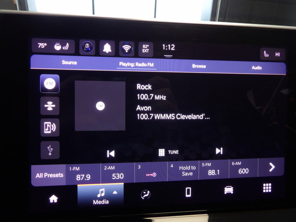 Used 2024 Jeep Compass Limited image 35