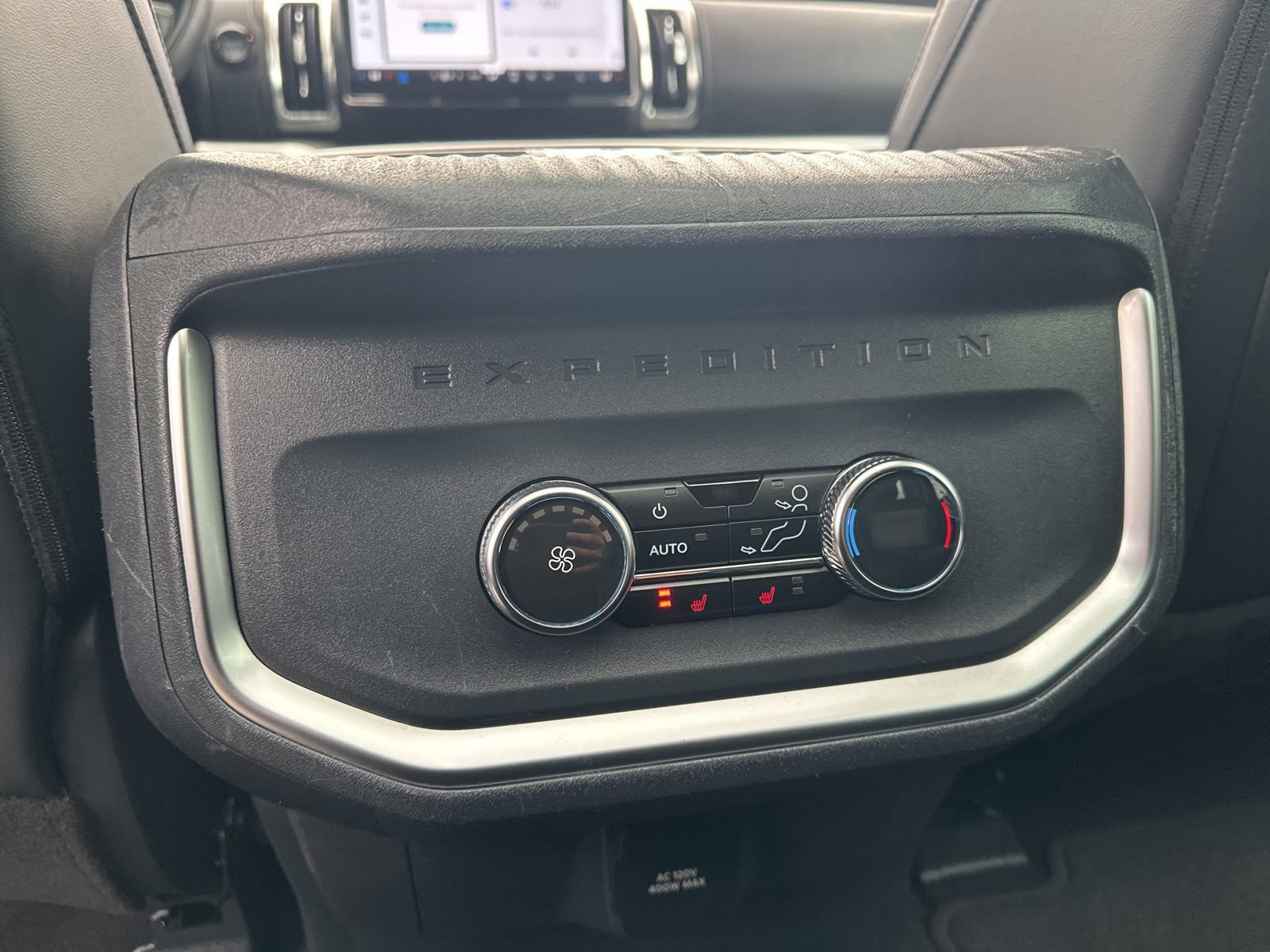 Used 2025 Ford Expedition Max Platinum AWD/4WD image 23