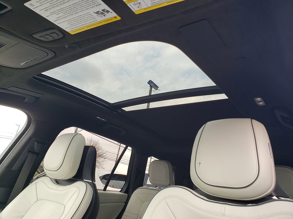 Used 2025 Lincoln Aviator Black Label AWD/4WD image 23