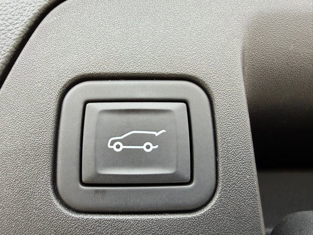 Used 2024 Buick Envision Avenir image 11