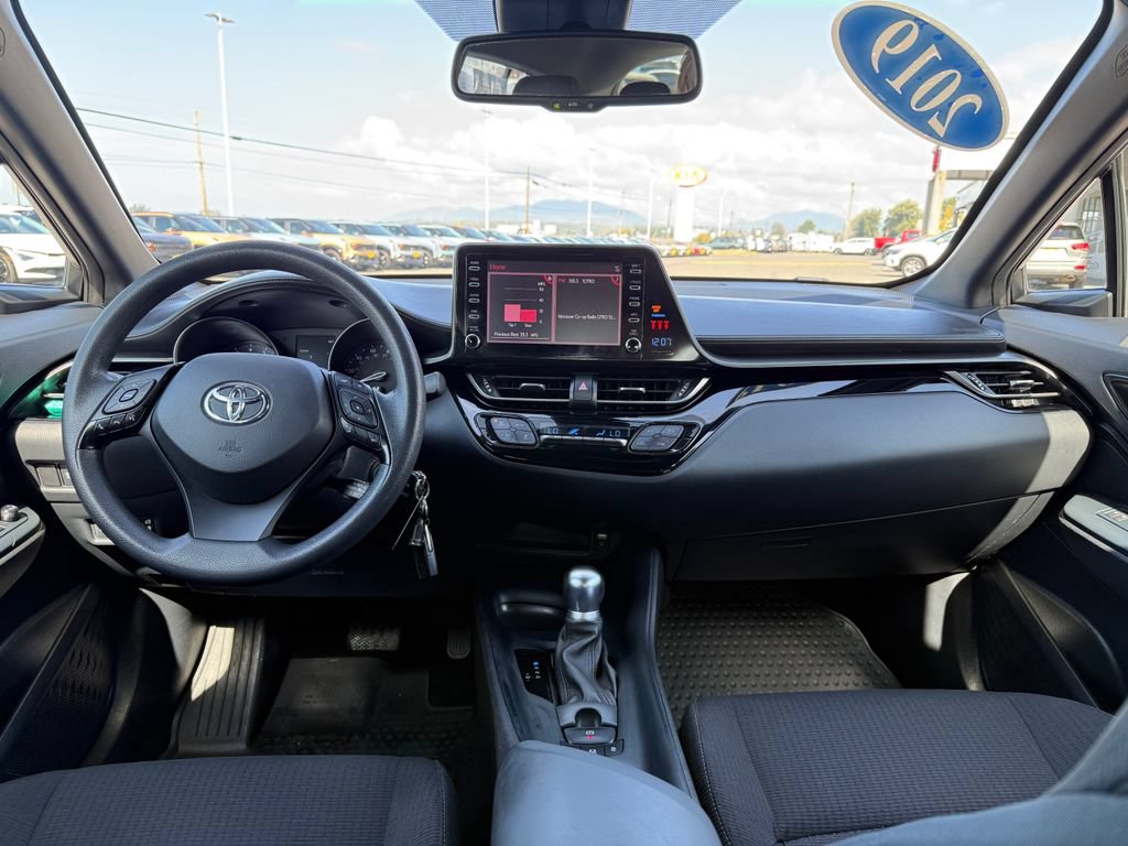 Used 2019 Toyota C-HR LE FWD image 19