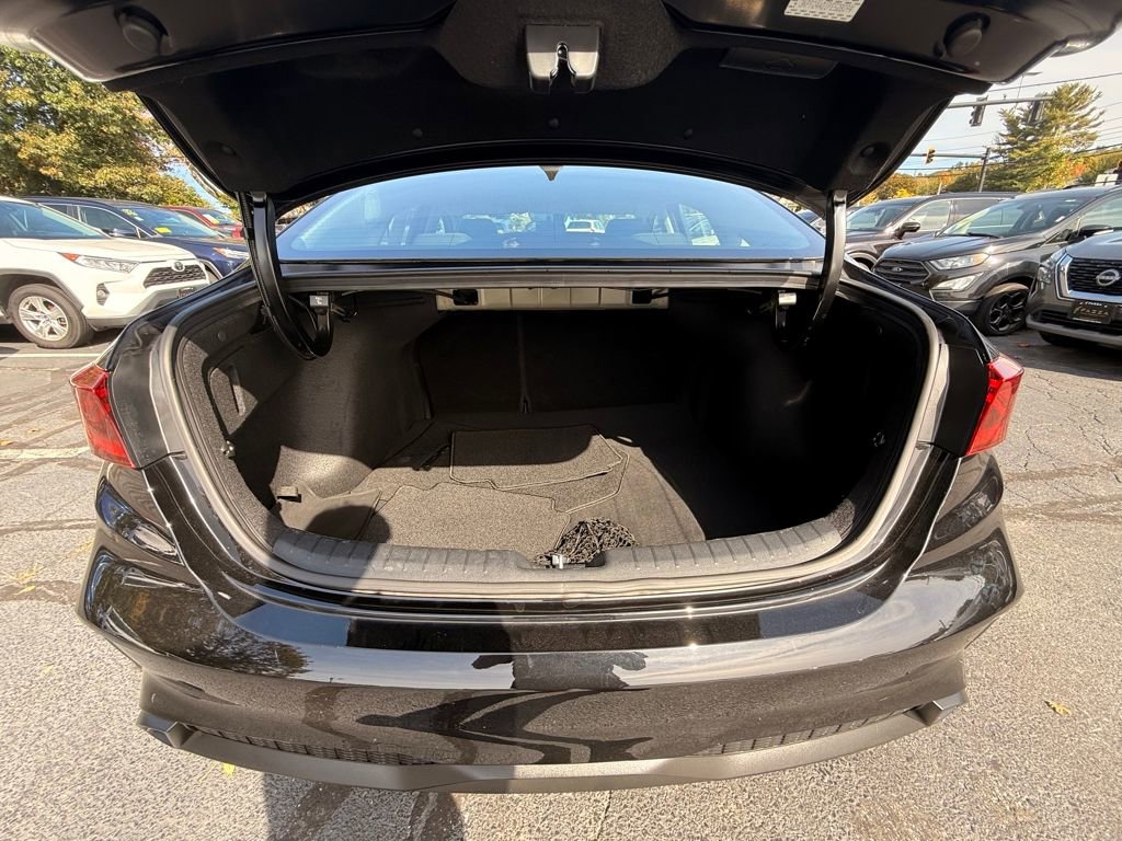 Used 2023 Kia Forte LXS w/ LXS Technology Package image 13