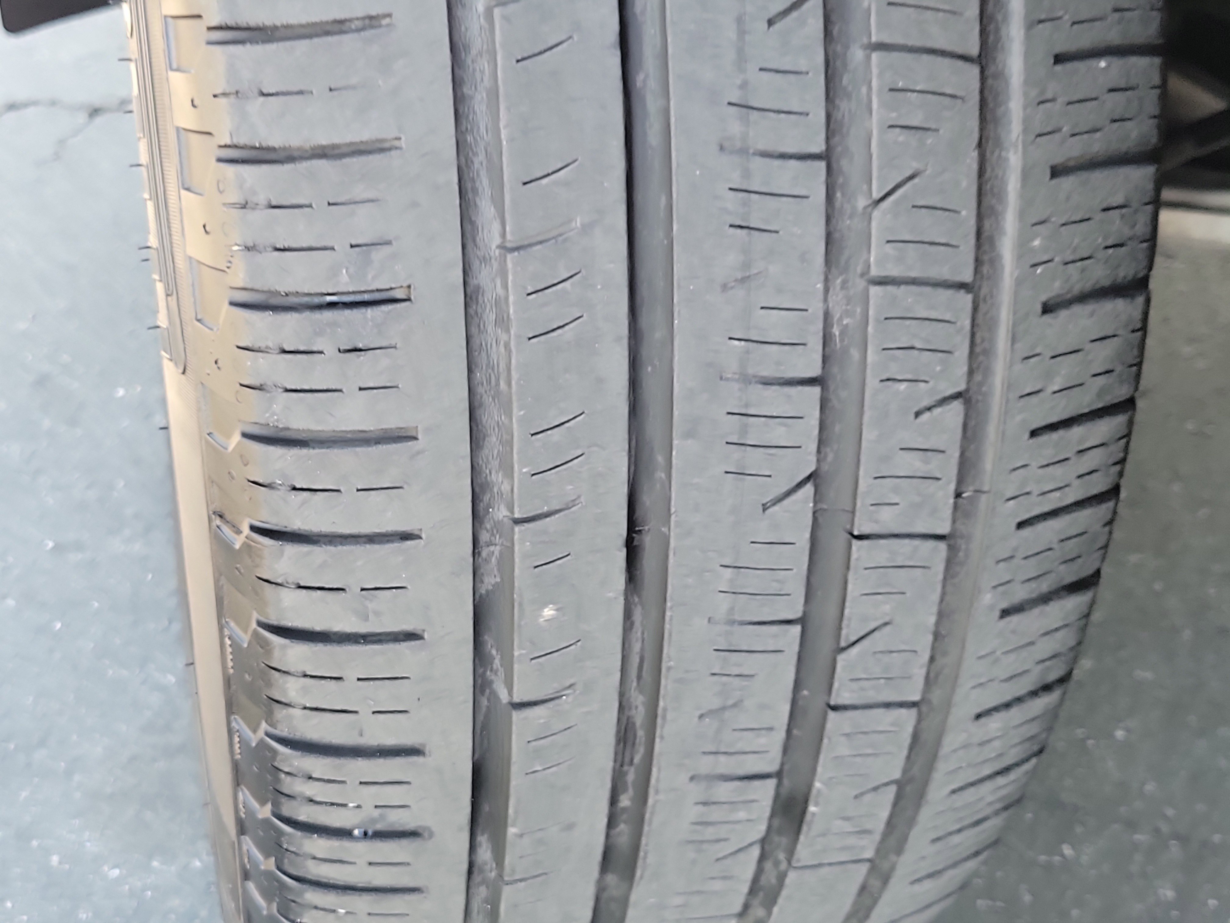 Certified 2022 Ford Edge Titanium w/ Class II Trailer Tow Package image 16