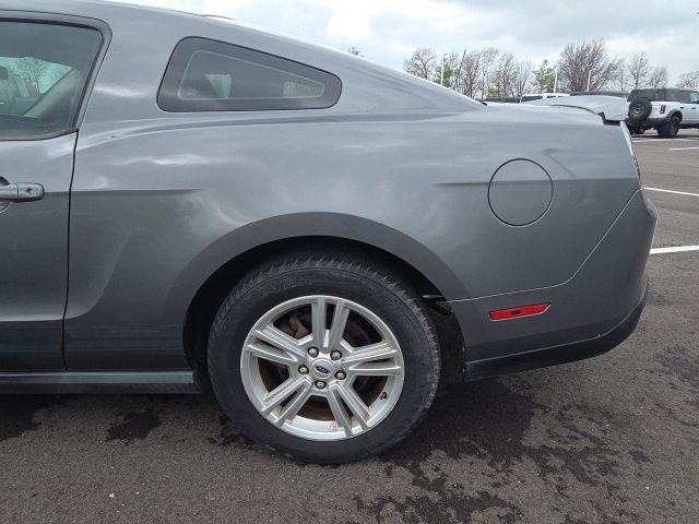Used 2010 Ford Mustang Premium image 12