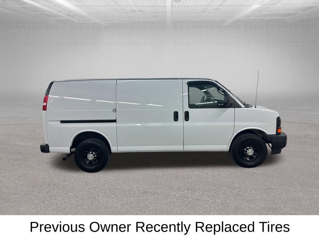Used 2017 Chevrolet Express 2500 image 15