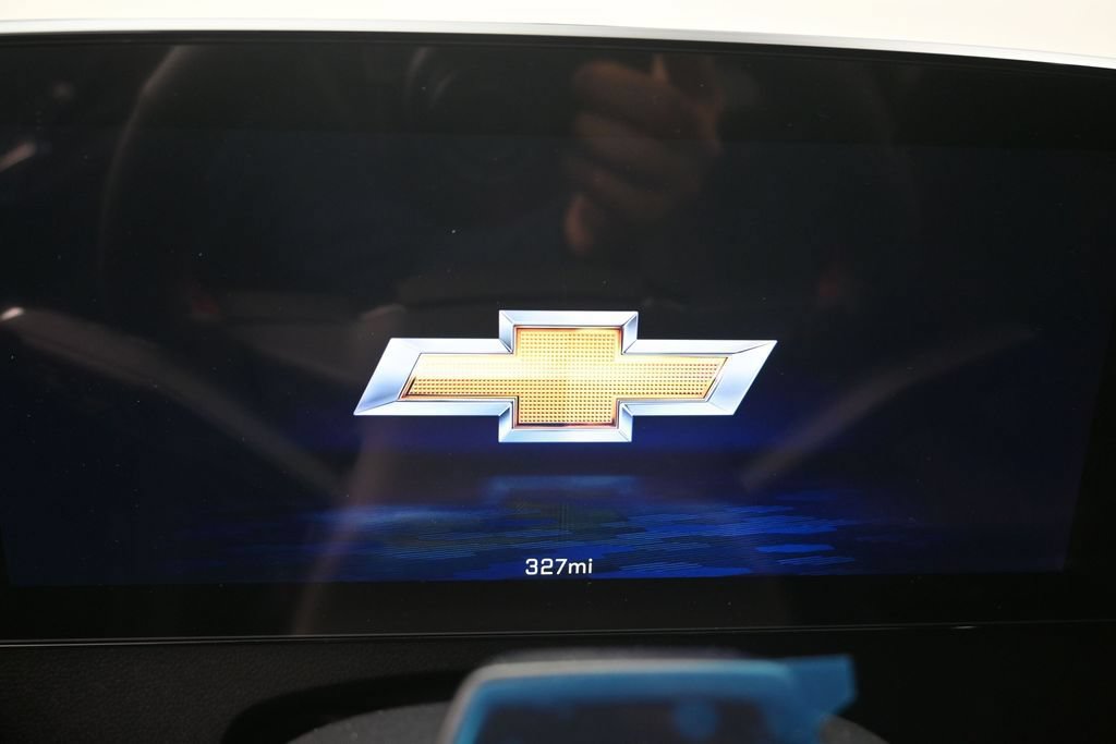 Used 2026 Chevrolet Traverse RS FWD image 11
