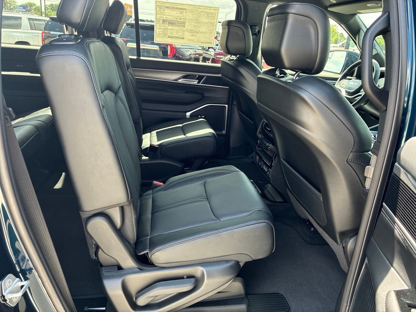 New 2026 Jeep Grand Wagoneer L Limited AWD/4WD image 25