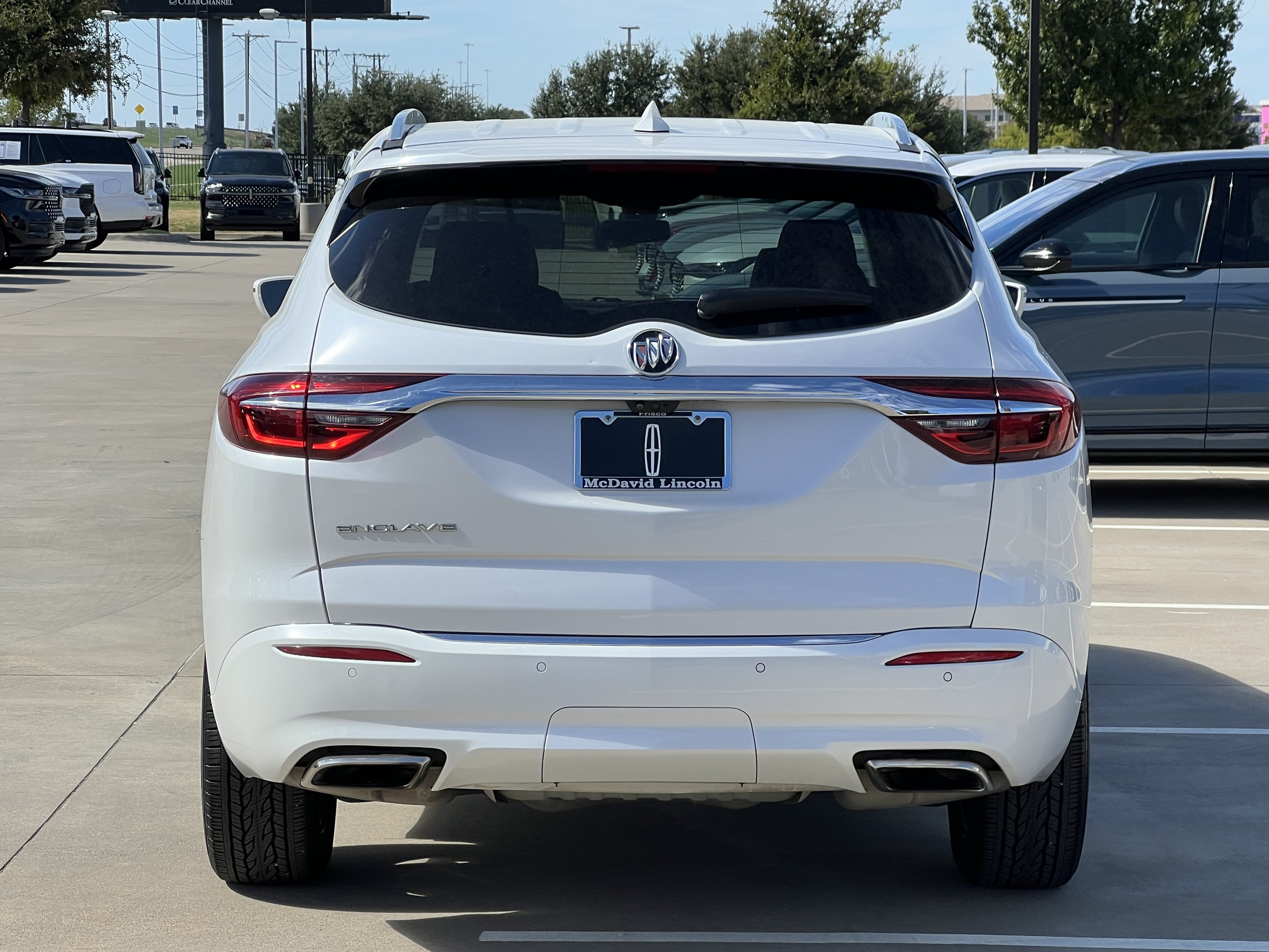 Used 2020 Buick Enclave Avenir FWD image 8
