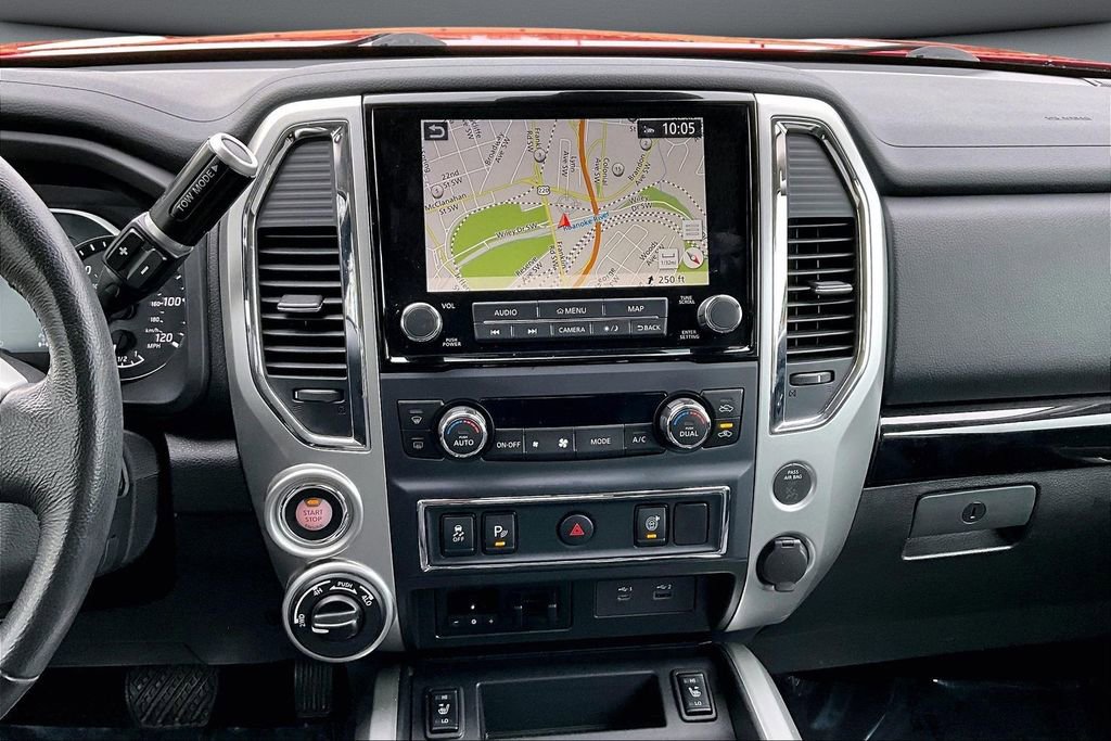 Used 2020 Nissan Titan SV w/ SV Convenience Package image 10