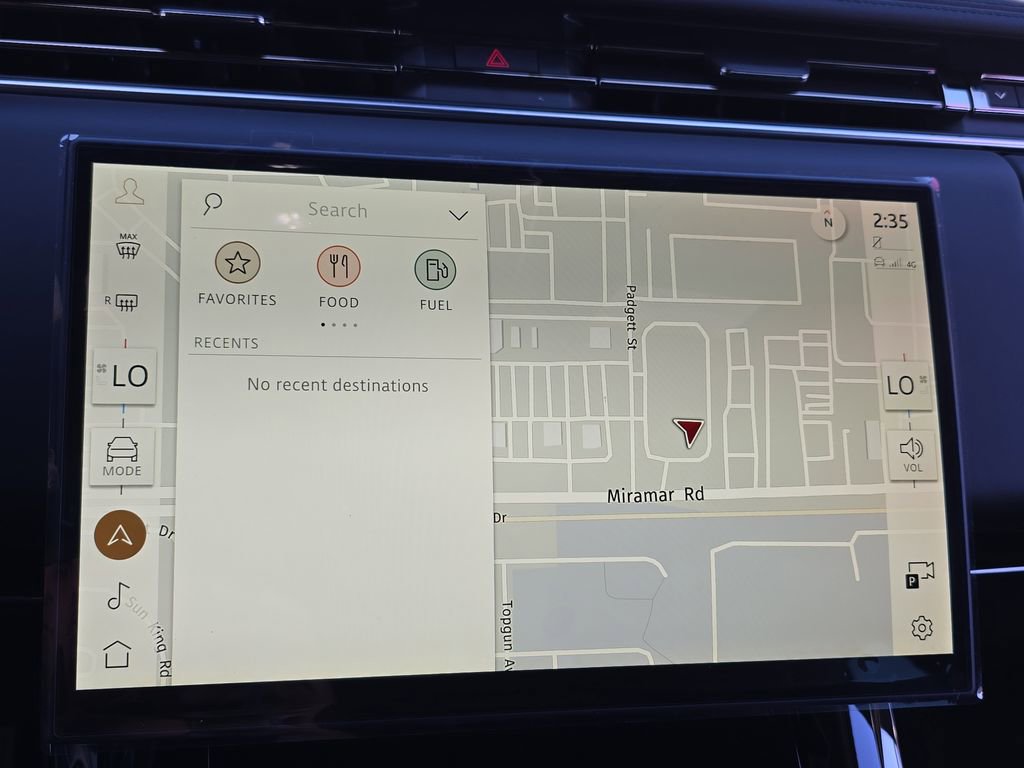 New 2025 Land Rover Range Rover Sport Dynamic SE AWD/4WD image 23