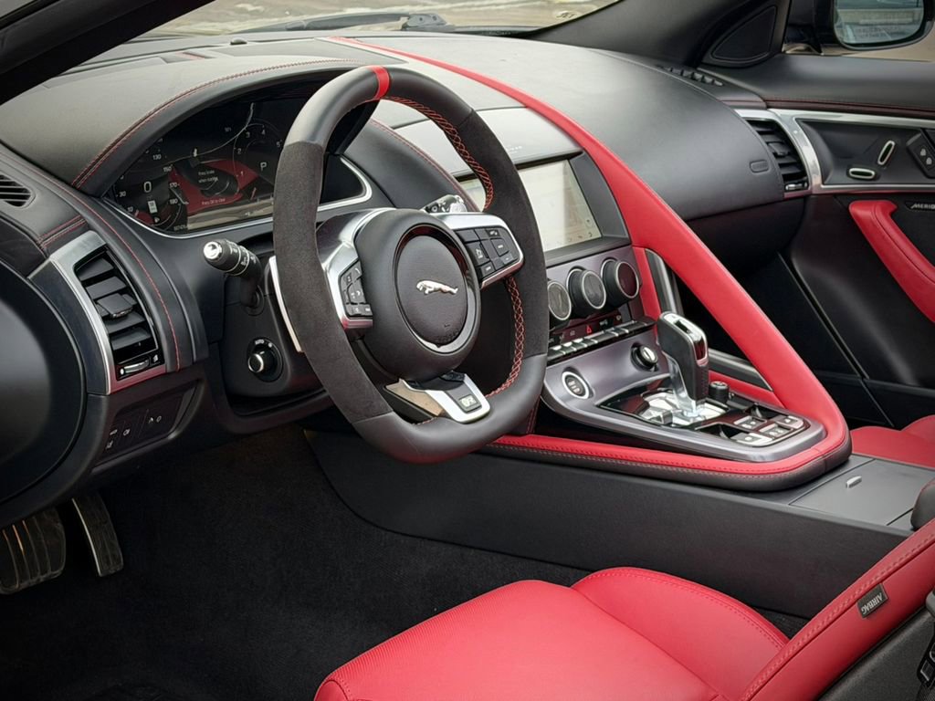 Used 2022 Jaguar F-TYPE P450 image 18