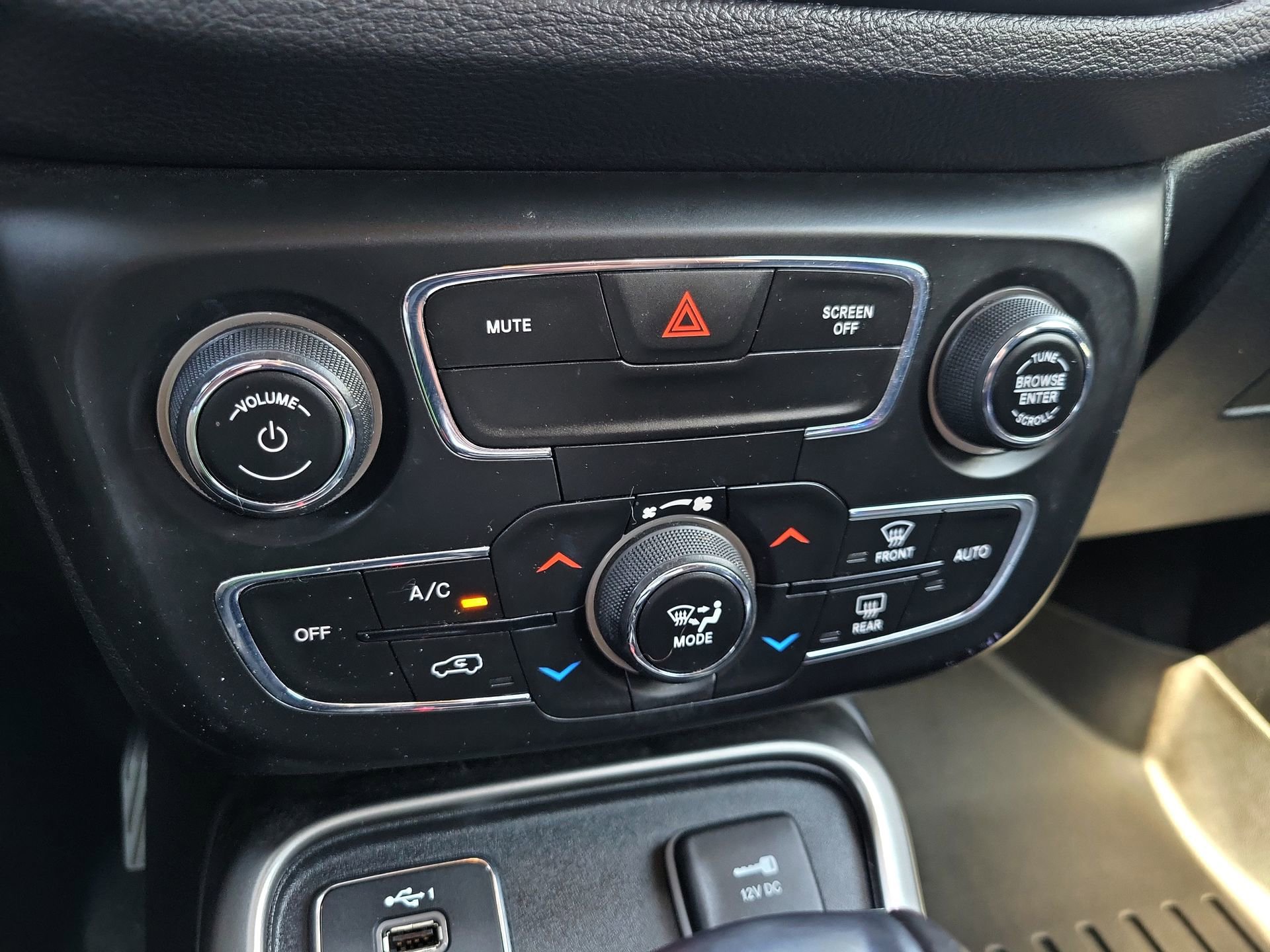 Used 2021 Jeep Compass Latitude FWD image 27