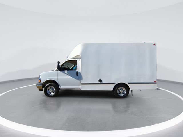New 2025 Chevrolet Express 3500 w/ Power Convenience Package RWD image 5