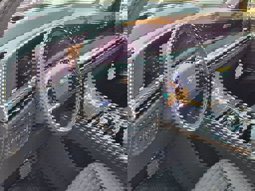 New 2026 Cadillac Escalade ESV Platinum Sport w/ LPO, ONYX Package image 10