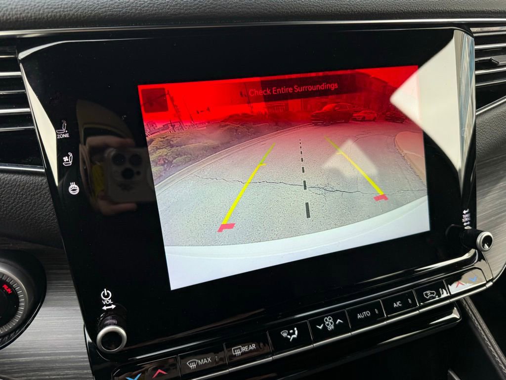 Used 2023 Jeep Wagoneer Series III w/ Preferred Equipment Group image 6