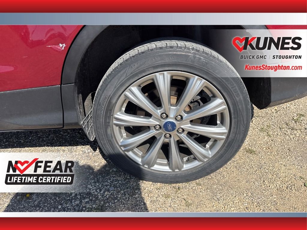 Used 2018 Ford Escape Titanium w/ Ford Safe & Smart Package AWD/4WD image 18