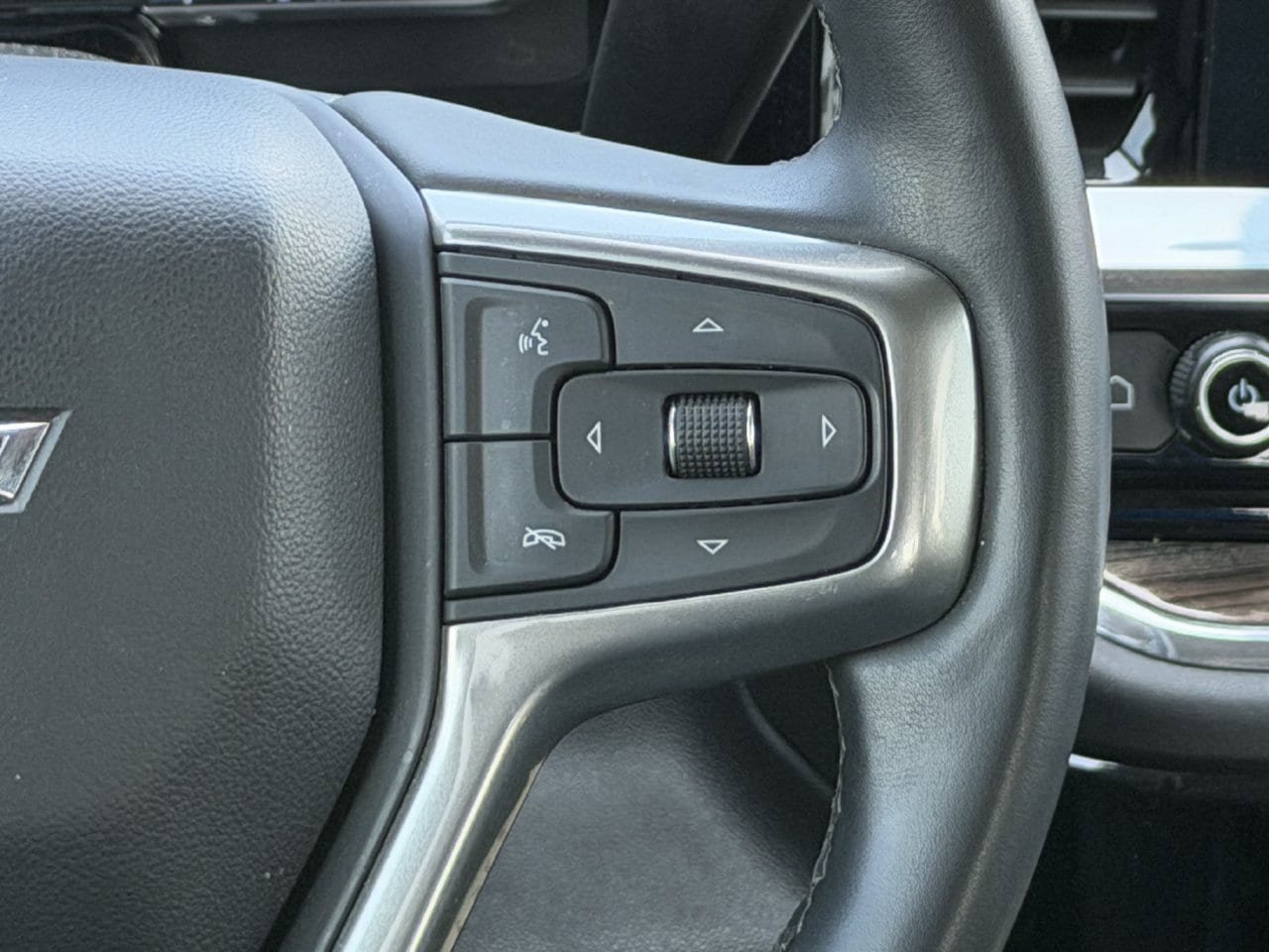 Certified 2024 Chevrolet Silverado 1500 RST w/ LPO, Dark Essentials Package RWD image 14