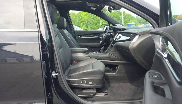 Used 2024 Cadillac XT6 Premium Luxury AWD/4WD image 9