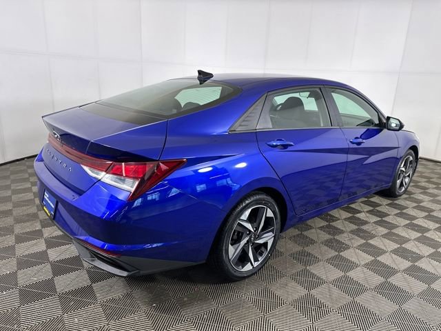 Certified 2023 Hyundai Elantra SEL w/ Convenience Package image 3