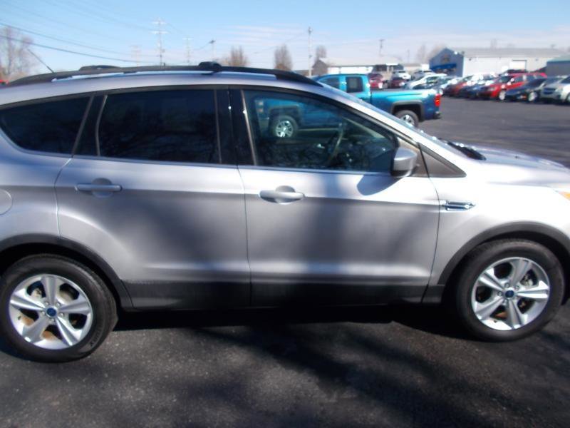 Used 2015 Ford Escape SE w/ Equipment Group 201A AWD/4WD image 12