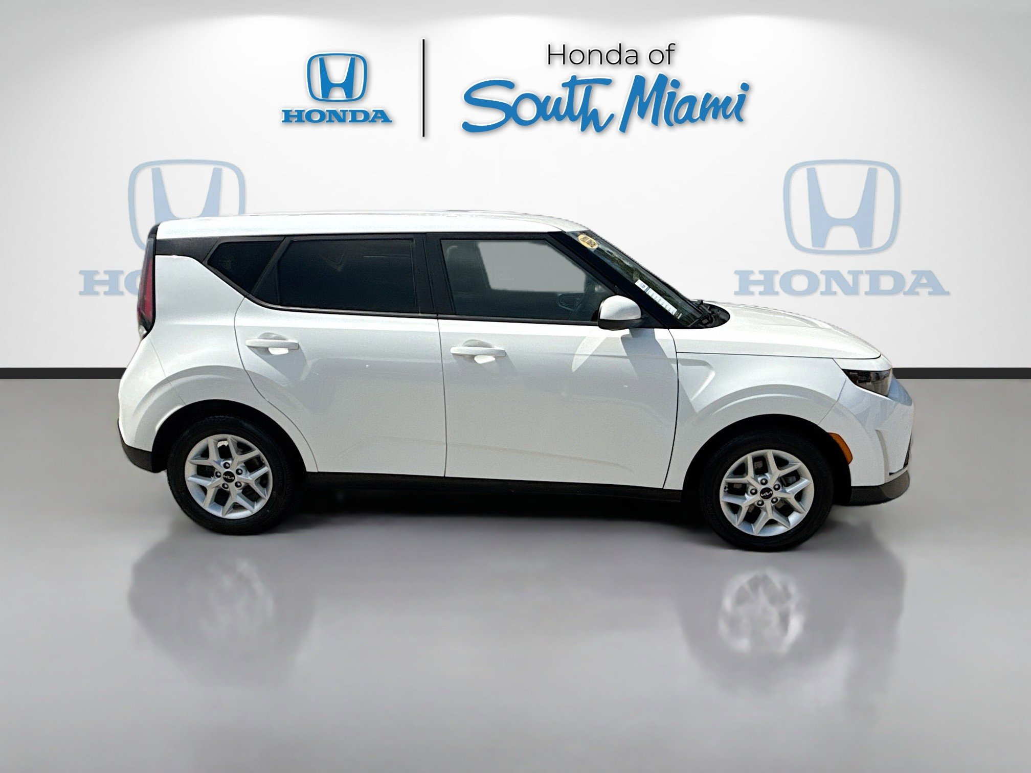 Used 2023 Kia Soul LX w/ Option Group 015 image 8