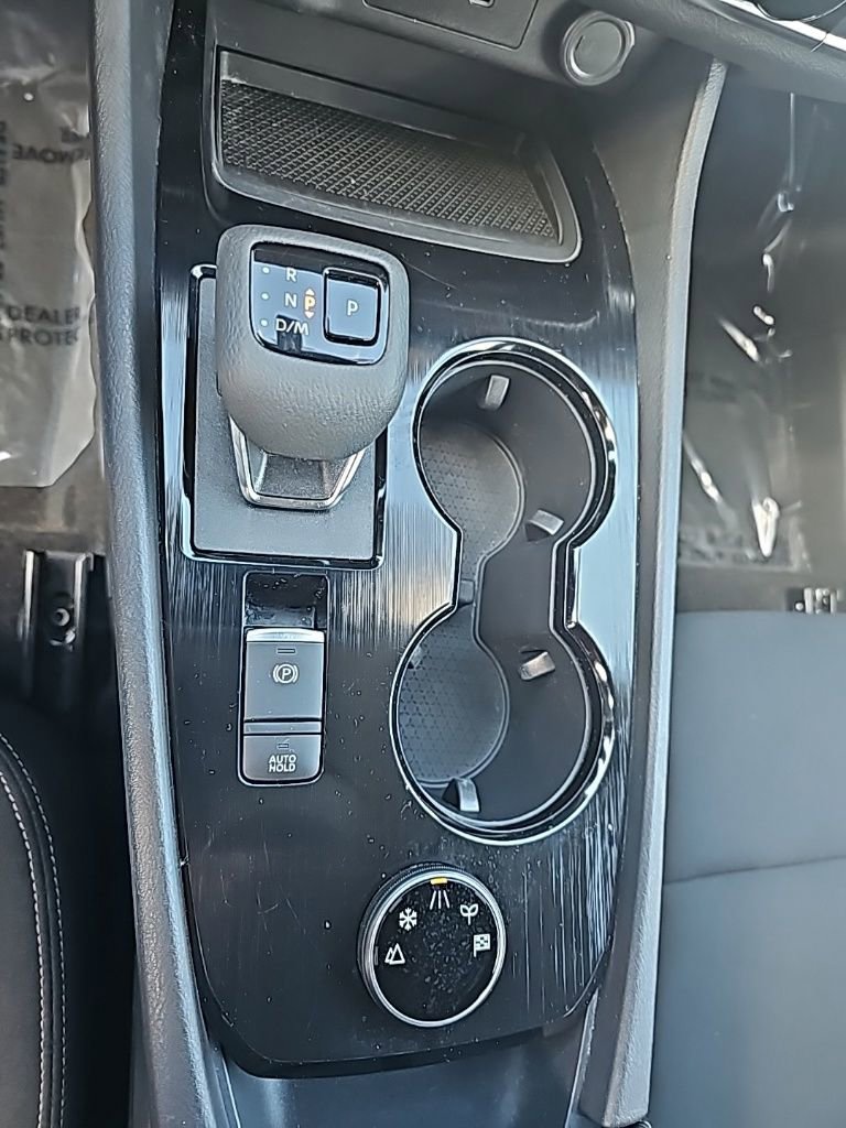 Used 2024 Nissan Rogue S image 12