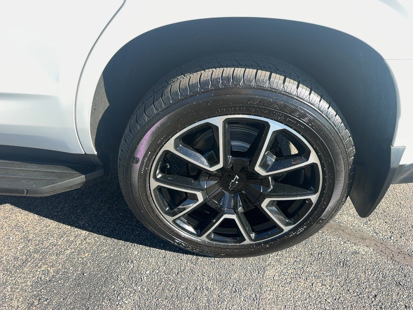 Used 2021 Chevrolet Tahoe RST w/ Luxury Package AWD/4WD image 8