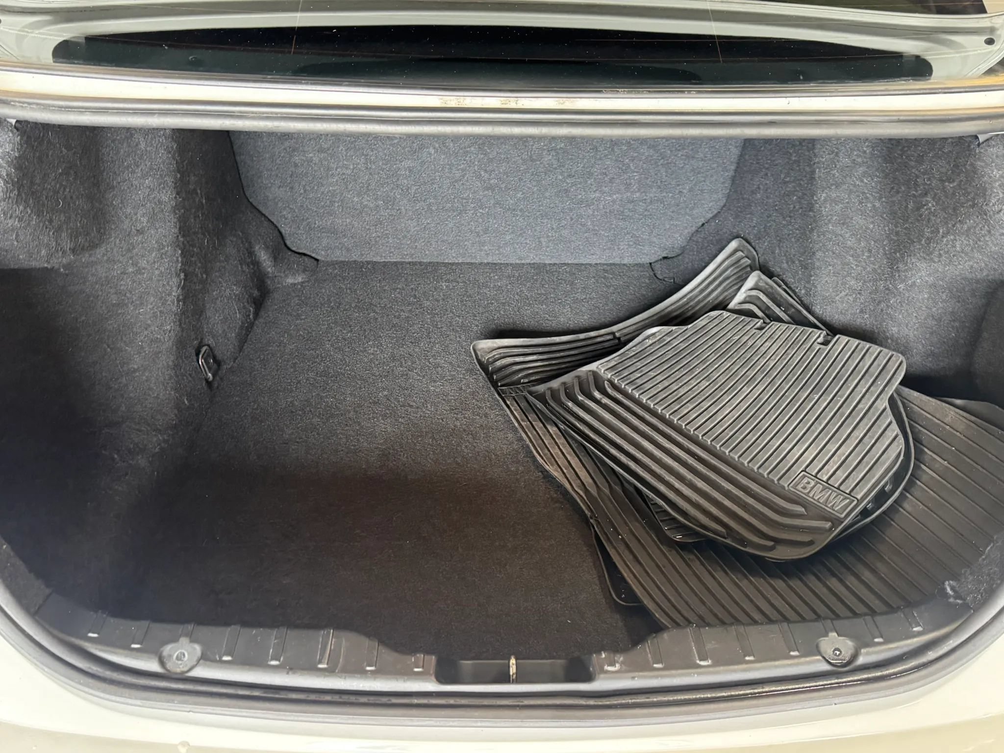 Used 2011 BMW 528i Sedan RWD image 25
