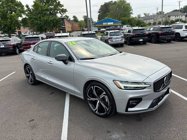 Used 2024 Volvo S60 B5 Core FWD image 2