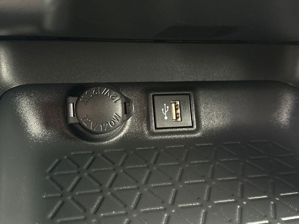 Certified 2025 Toyota RAV4 LE image 28