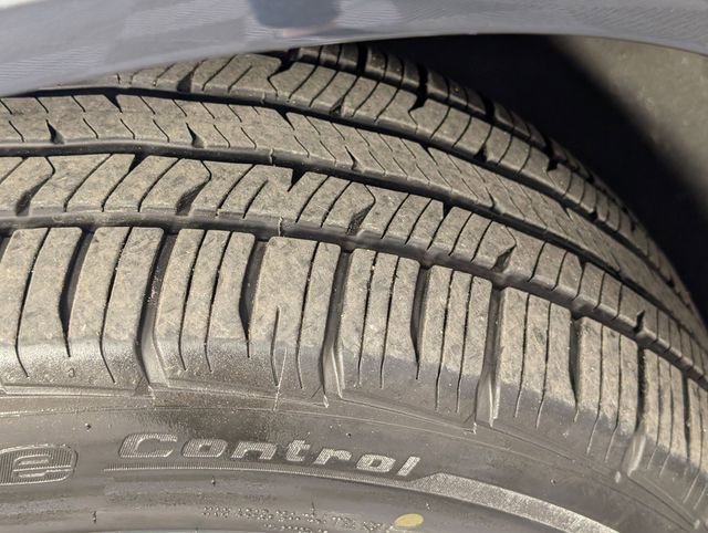 Used 2020 GMC Acadia Denali w/ Trailering Package image 9