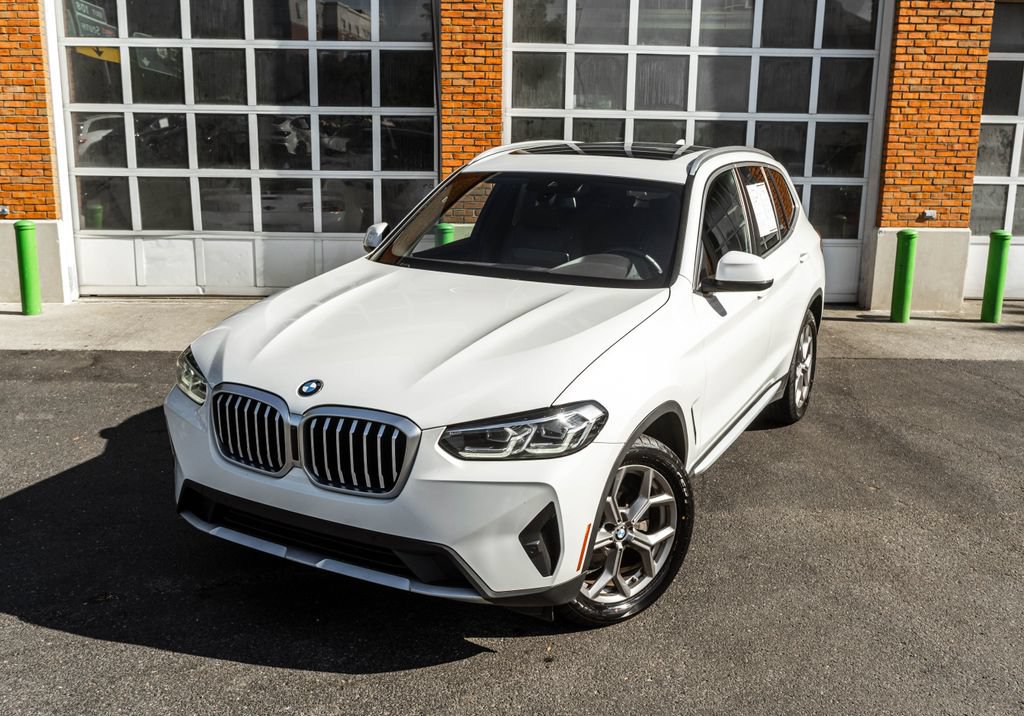 Used 2023 BMW X3 xDrive30i w/ Premium Essential Package AWD/4WD image 2