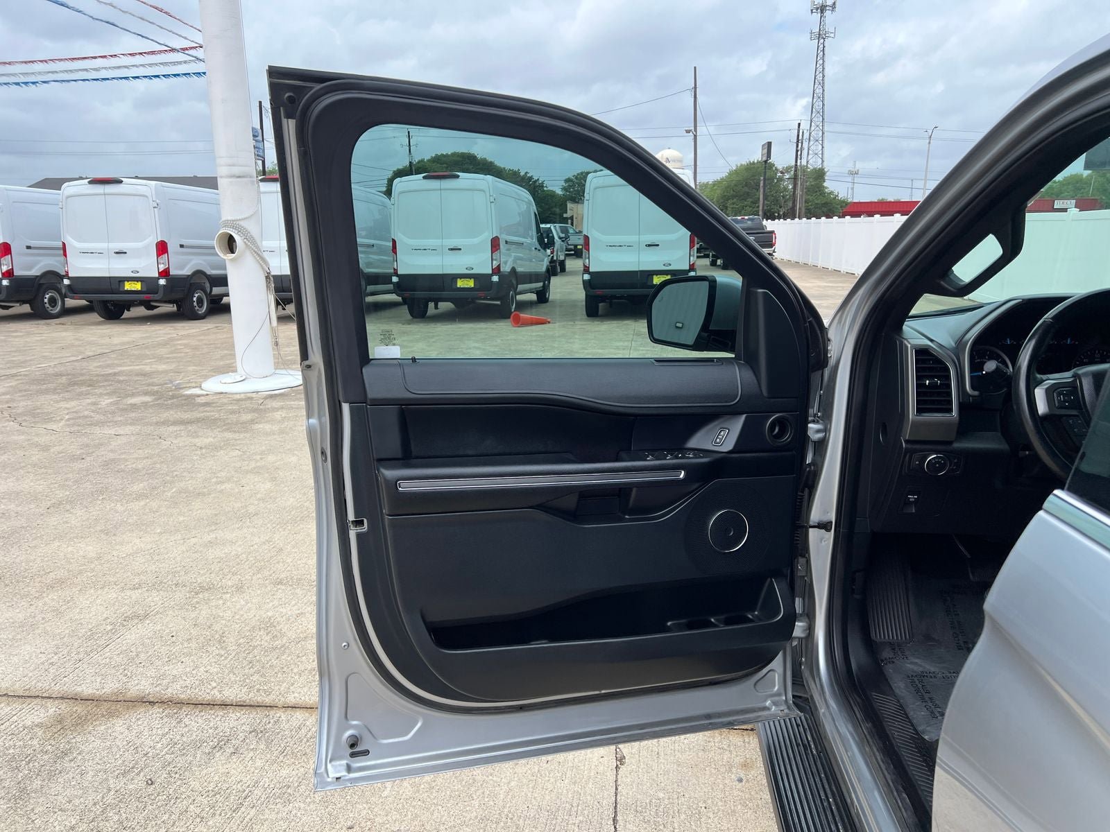 Used 2021 Ford Expedition XLT RWD image 17