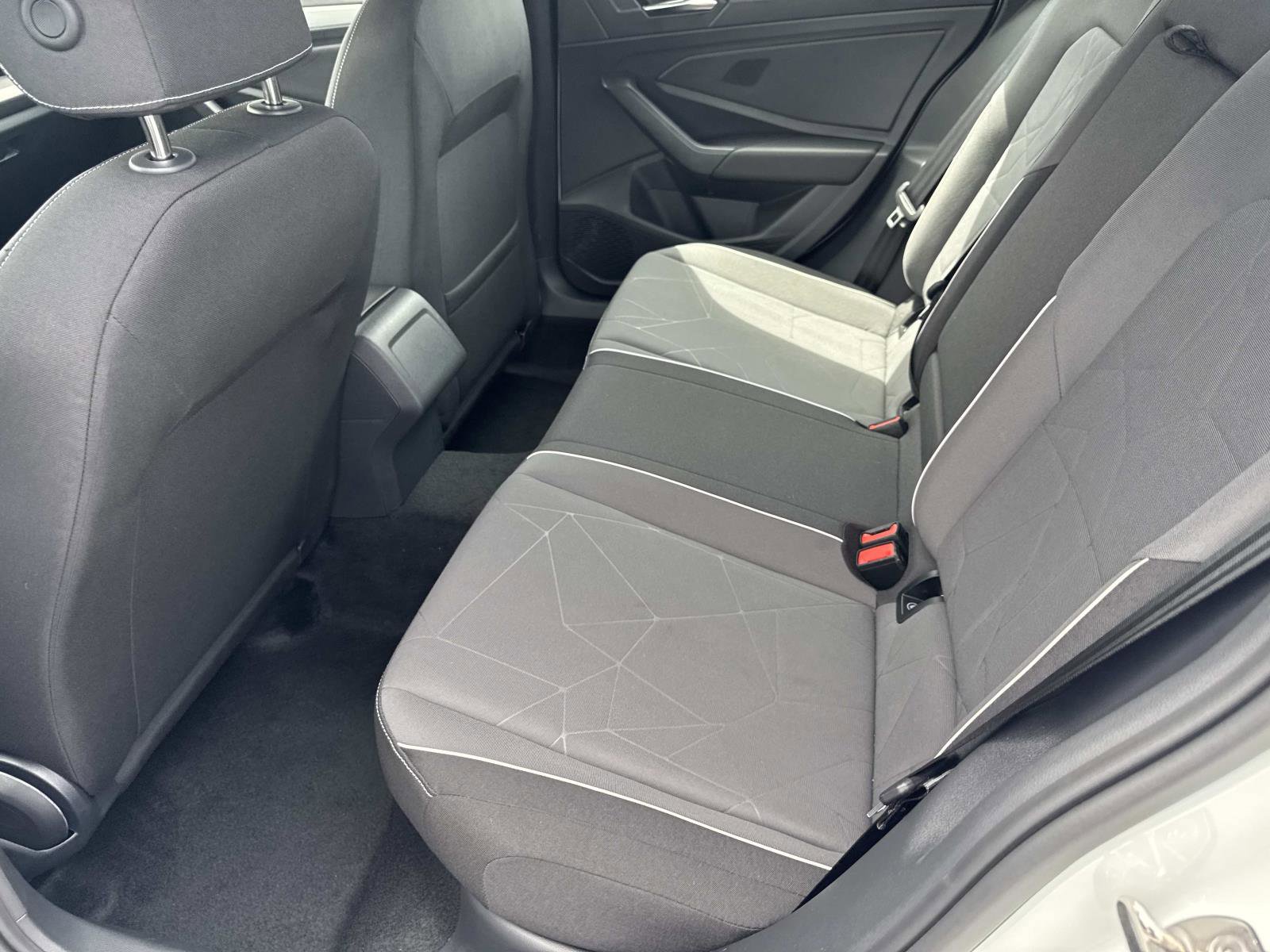 Certified 2025 Volkswagen Jetta Sport image 11